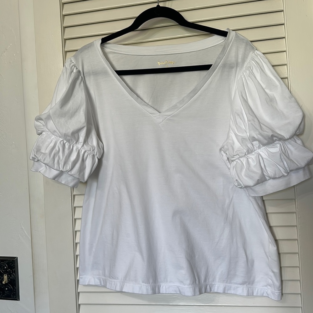 Lilly Pulitzer XL white puffed sleeves t-shirt.